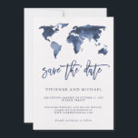 Blaue Aquarellmappe | Hochzeitsstichtag speichern Save The Date<br><div class="desc">Diese schicke,  moderne Hochzeit speichert die Datumskarte mit einem weißen,  Aquarellpapier-Hintergrund mit einem trendigen blauen Aquarellbild Weltkarte und passendem Text. Ideal für die Hochzeit von allen Paaren,  die Lieben zu reisen,  oder alle,  die eine Hochzeit in Urlaubsort haben.</div>