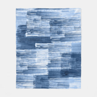 Blaue Aquarellstreifen: Geometrisches Muster Fleecedecke