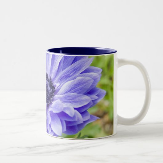 Blaue Aster-Blumen-Kaffeetasse Zweifarbige Tasse (Rechts)