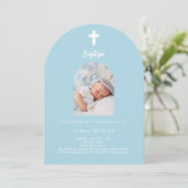 Blaue Babyboje-Foto-Taufe Einladung (Stehend Vorderseite)