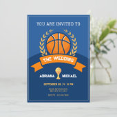 Blaue Basketballtrophie Hochzeit Einladung (Stehend Vorderseite)
