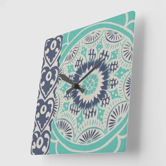 Blaue Batik-Fliese III Quadratische Wanduhr (Winkel)