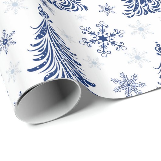 Blaue Baumstruktur und Schneeflockenmuster Geschenkpapier (Rolleneckpunkt)