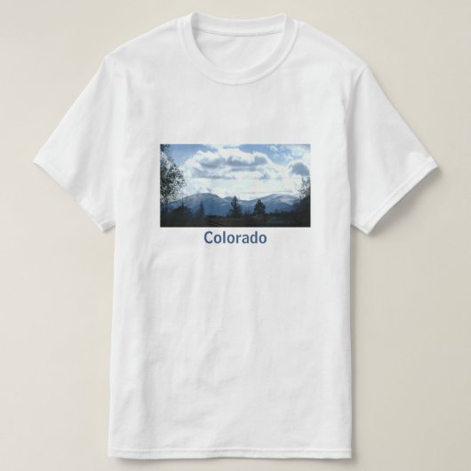 Blaue Berge im T - Shirt Colorado (Design vorne)