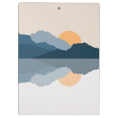 Blaue Berge reflektiert im See Klemmbrett (Rückseite)