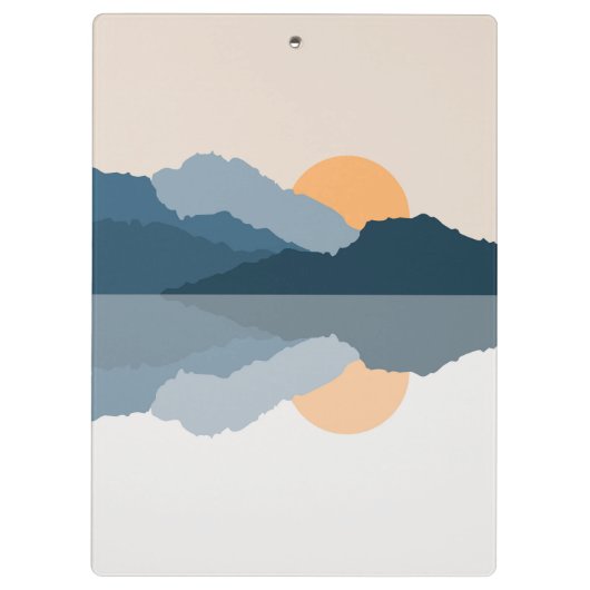 Blaue Berge reflektiert im See Klemmbrett (Rückseite)