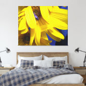 Blaue Biene auf gelber Sonnenblume gezackte Canvas Leinwanddruck (Insitu (Schlafzimmer))