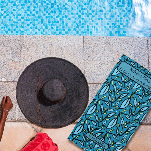 Blaue Blätter Mustername zweisprachiger Text Strandtuch