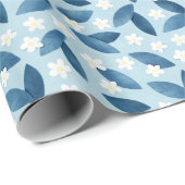 Blaue Blätter und weiße Blume Nahtloses Muster Geschenkpapier (Rolleneckpunkt)