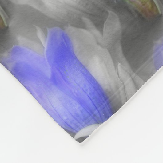 Blaue Blume Naturmuster Fleecedecke (Ecke)
