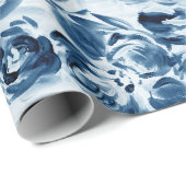 Blaue Blumen auf dunkelblauem Papier Geschenkpapier (Rolleneckpunkt)