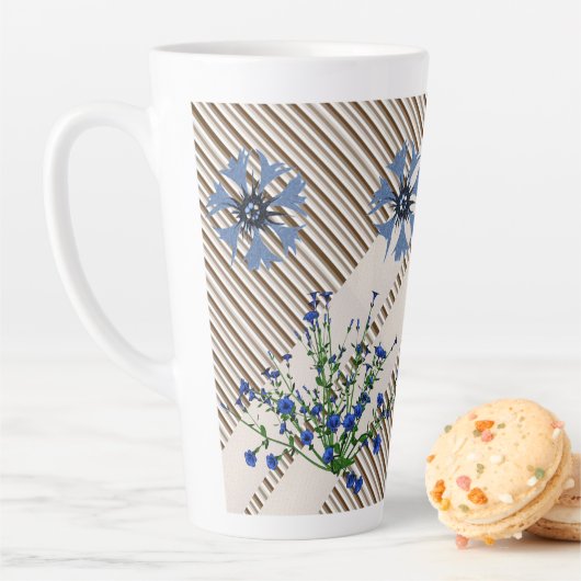Blaue Blumen Blumenmuster Streifen Latte Tasse (Beispiel)