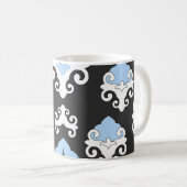 Blaue Blumen Grauer Hintergrund Muster Kaffeetasse (VorderseiteRechts)