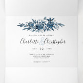 Blaue Blumen in einer Hochzeit Einladung (Innenseite Mitte)