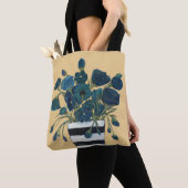 Blaue Blumen mit gestreifter Vasen-feiner Kunst Tasche (Von Nahem)
