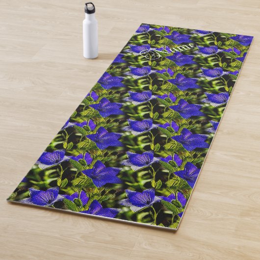 Blaue Blumen Naturmuster Personalisiert Yogamatte (Beispiel)