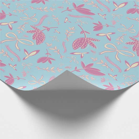 Blaue Blumen und Bögen Geschenkpapier (Ecke)