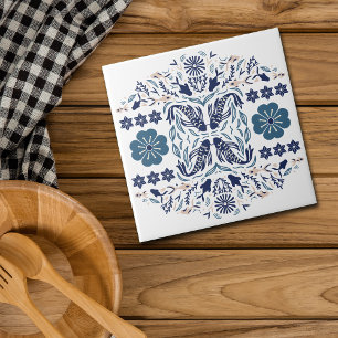 Blaue Blumen und Fisch-Asiatische Sicht Fliese