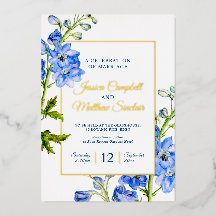 Blaue Blumen und goldene Sommerhochzeit