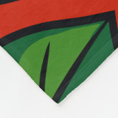 Blaue Blumen und grüne Blätter auf rotem Hintergru Fleecedecke (Ecke)