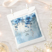 Blaue Blumen und Perlen Geschenktüte Geschenktütchen (Ausgeschnitten)