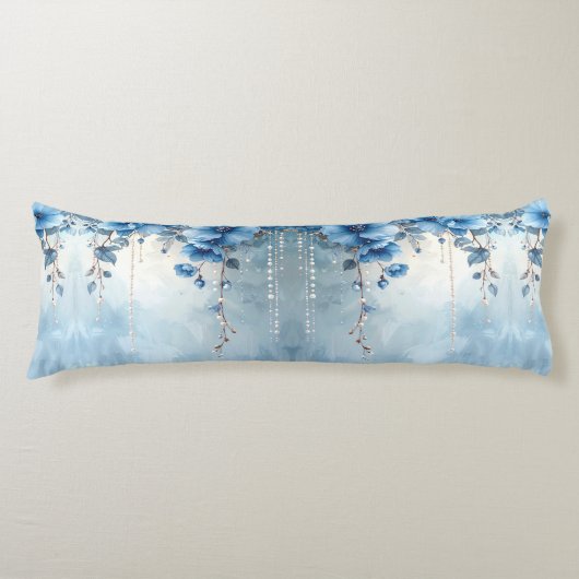 Blaue Blumen und Perlen Körperkissen (Vorderseite)