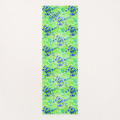 Blaue Blumen und Rasenflächen Personalisiert Art Yogamatte (Vorderseite)