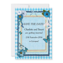 Blaue Blumen und Schmetterlinge