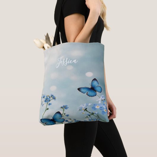 Blaue Blumen und Schmetterlingsverpackung Tasche (Von Nahem)
