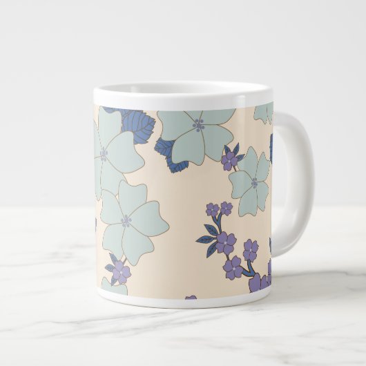 Blaue Blumen, violette Blumen, Blumenmuster Jumbo-Tasse (Vorderseite Rechts)