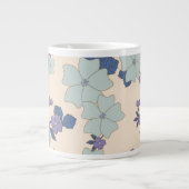 Blaue Blumen, violette Blumen, Blumenmuster Jumbo-Tasse (Vorderseite)