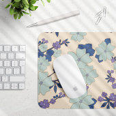 Blaue Blumen, violette Blumen, Blumenmuster Mousepad
