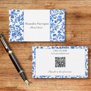 Blaue Blumengestaltung mit QR-Code Visitenkarte