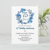 Blaue Blumengoldrahmen 75. Hochzeitstag Einladung (Stehend Vorderseite)
