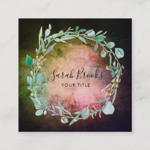Blaue Blumenkrautmonogramm auf mossy dunklen Grünt Quadratische Visitenkarte