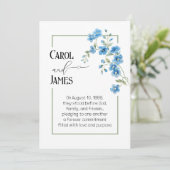 Blaue Blumenstrauß-Hochzeitsgelübde-Erneuerung Einladung (Stehend Vorderseite)