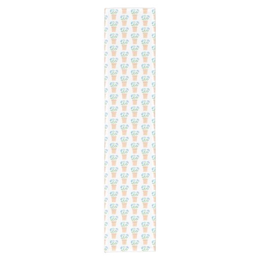 Blaue Blüten in Holztöpfen Kurzer Tischläufer (Vorderseite)