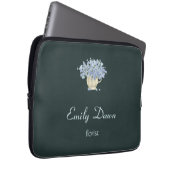 Blaue Blüten in Vase grau Laptopschutzhülle (Vorne Rechts)