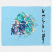 BLAUE BLÜTEN REQUIEM FLEECEDECKE (Vorderseite (Horizontal))