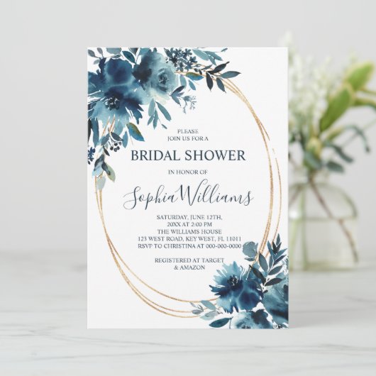 Blaue Blüten und Goldrahmen-Brautparty Einladung (Stehend Vorderseite)