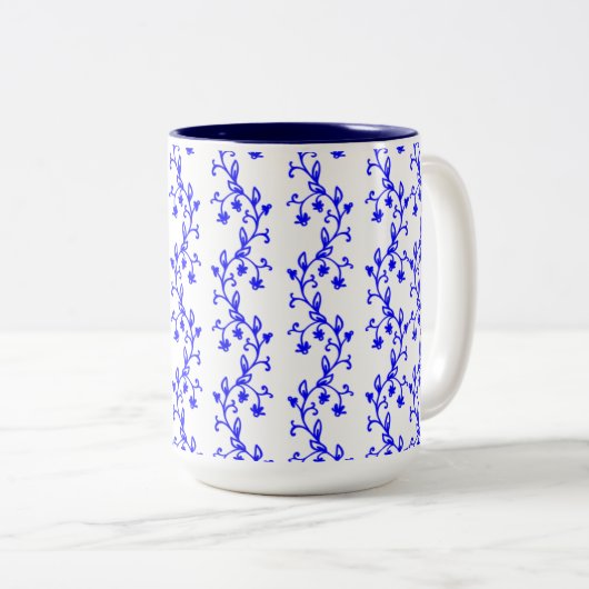 Blaue Blütenblätter Zweifarbige Tasse (VorderseiteRechts)