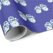 Blaue Boho-Baby-Stiefel Geschenkpapier (Rolleneckpunkt)