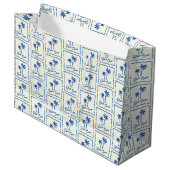 Blaue Bucht Große Geschenktüte (Vorderseite Schrägansicht)