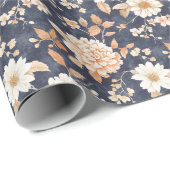 Blaue Creme Peach Floral Geschenkpapier (Rolleneckpunkt)