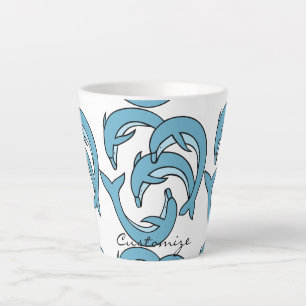 Blaue Delphine, die Thunder_Cove umkreisen Milchtasse