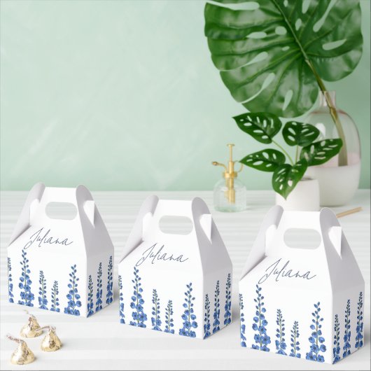 Blaue Delphinium-Blume im Juli Geschenkschachtel (Zahlreiche)