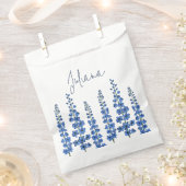 Blaue Delphinium-Blume im Juli Geschenktütchen (Ausgeschnitten)