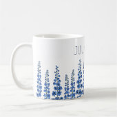 Blaue Delphinium-Blume im Juli Kaffeetasse (Links)