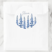 Blaue Delphinium-Blume im Juli Runder Aufkleber (Tasche)