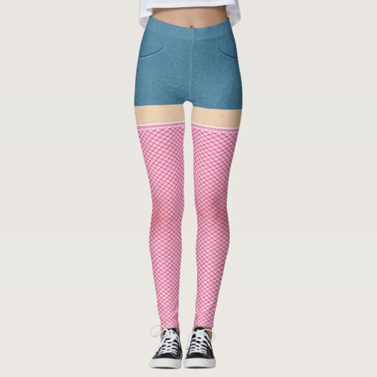 Blaue Denim-Shorts mit heißen rosa Fischern Leggings (Vorderseite)